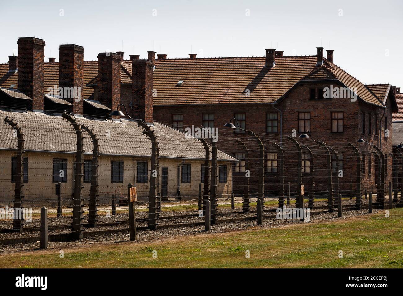 Oswiecim, Pologne - 22 août 2018 : Barracs au mémorial et Musée d'Auschwitz-Birkenau. ancien allemand nazi de concentration et d'Extermination Camp. Banque D'Images