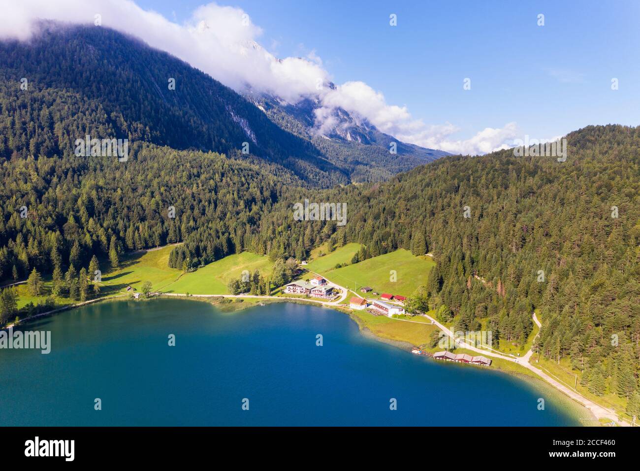 Lautersee, près de Mittenwald, vue aérienne, Werdenfelser Land, Wetterstein Mountains, haute-Bavière, Bavière, Allemagne Banque D'Images