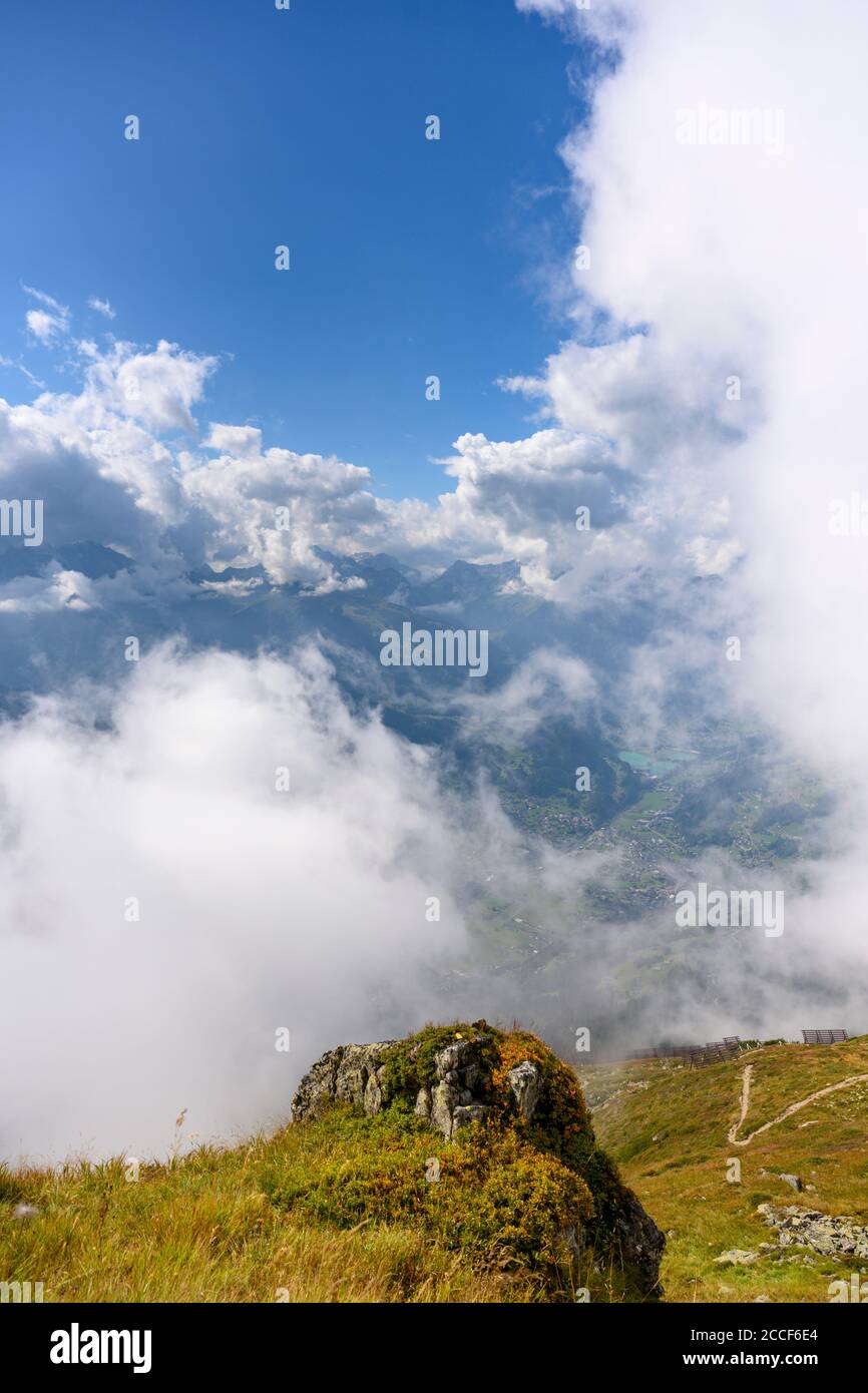 Autriche, Montafon, Schruns, paysage avec nuages à la cabane de Wormser. Banque D'Images