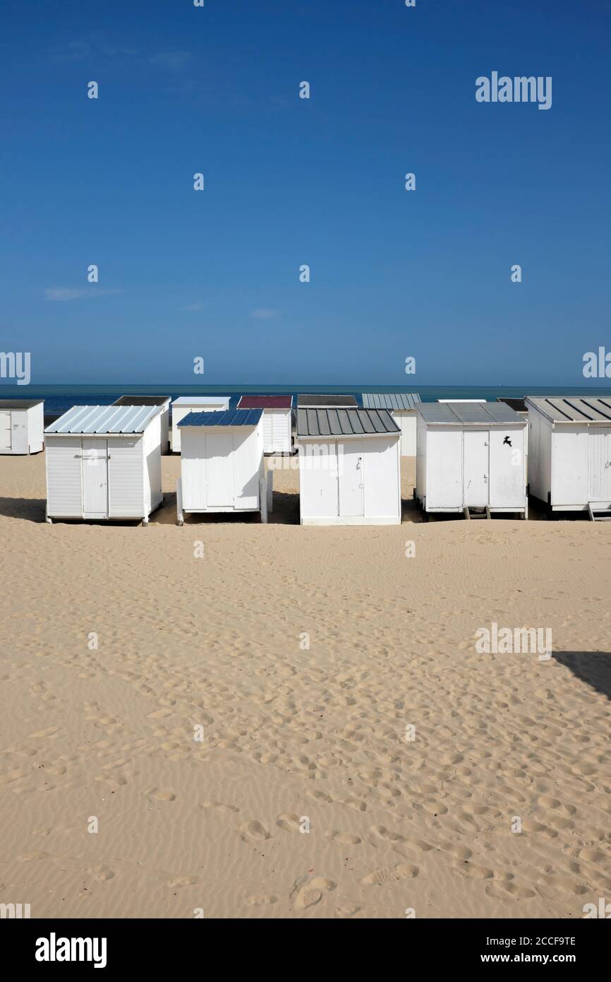 Cabines de plage calais Banque de photographies et d’images à haute ...