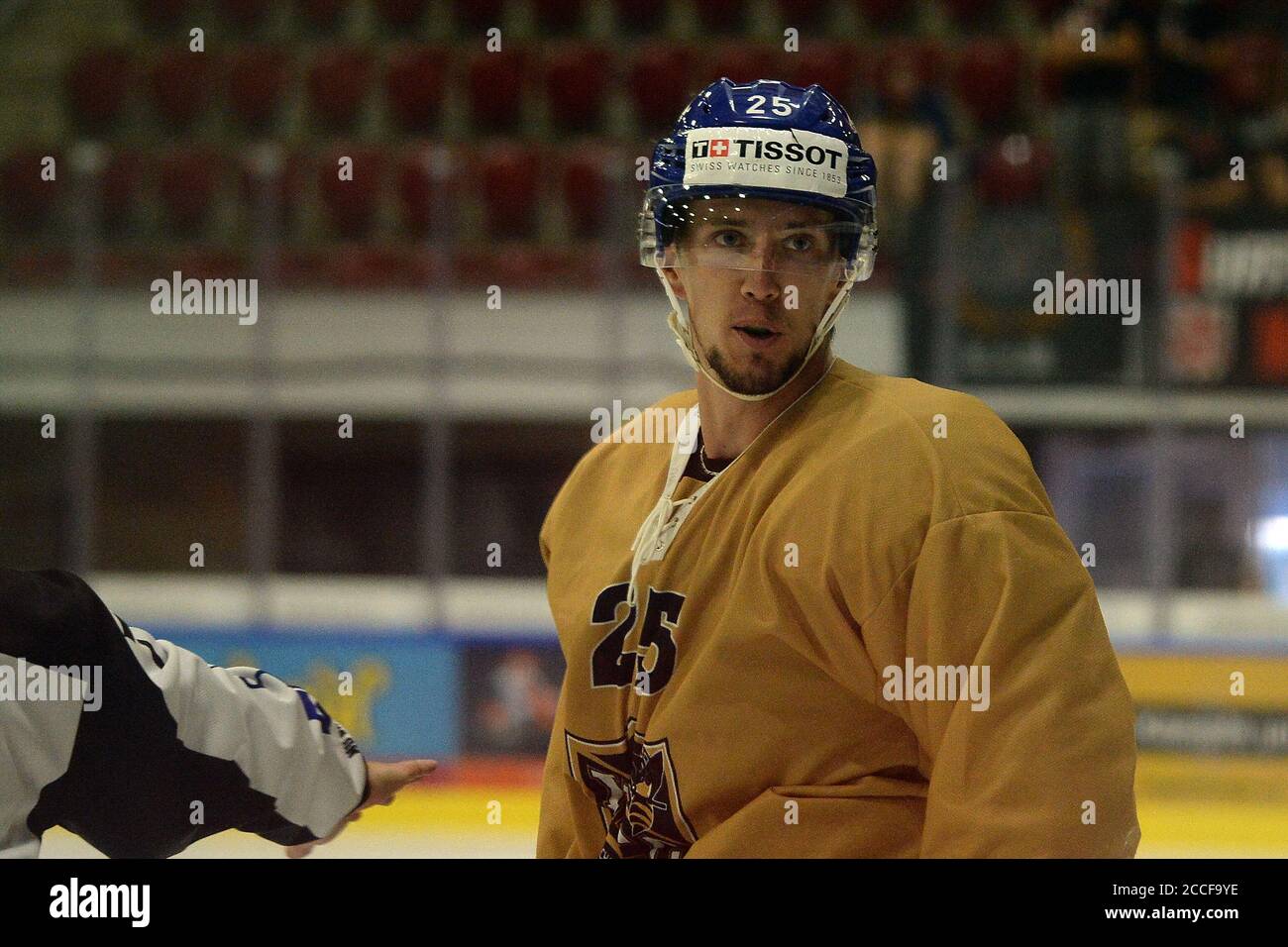 Winterthur, Suisse. 21 août 2020. Jeu convivial EHC Winterthur vs HC la Chaux de Fonds. Lou Bogdanoff Forward, HCC.HC la Chaux de Fonds a gagné 6-2 après la première période terminée 0-0. (Photo de Sergio Brunetti/Pacific Press) crédit: Pacific Press Media production Corp./Alay Live News Banque D'Images