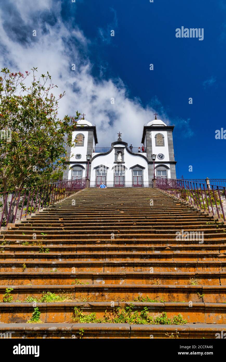 Pour voir l'église de pèlerinage Nossa Senhora do Monte à Funchal, Madère, Portugal Banque D'Images