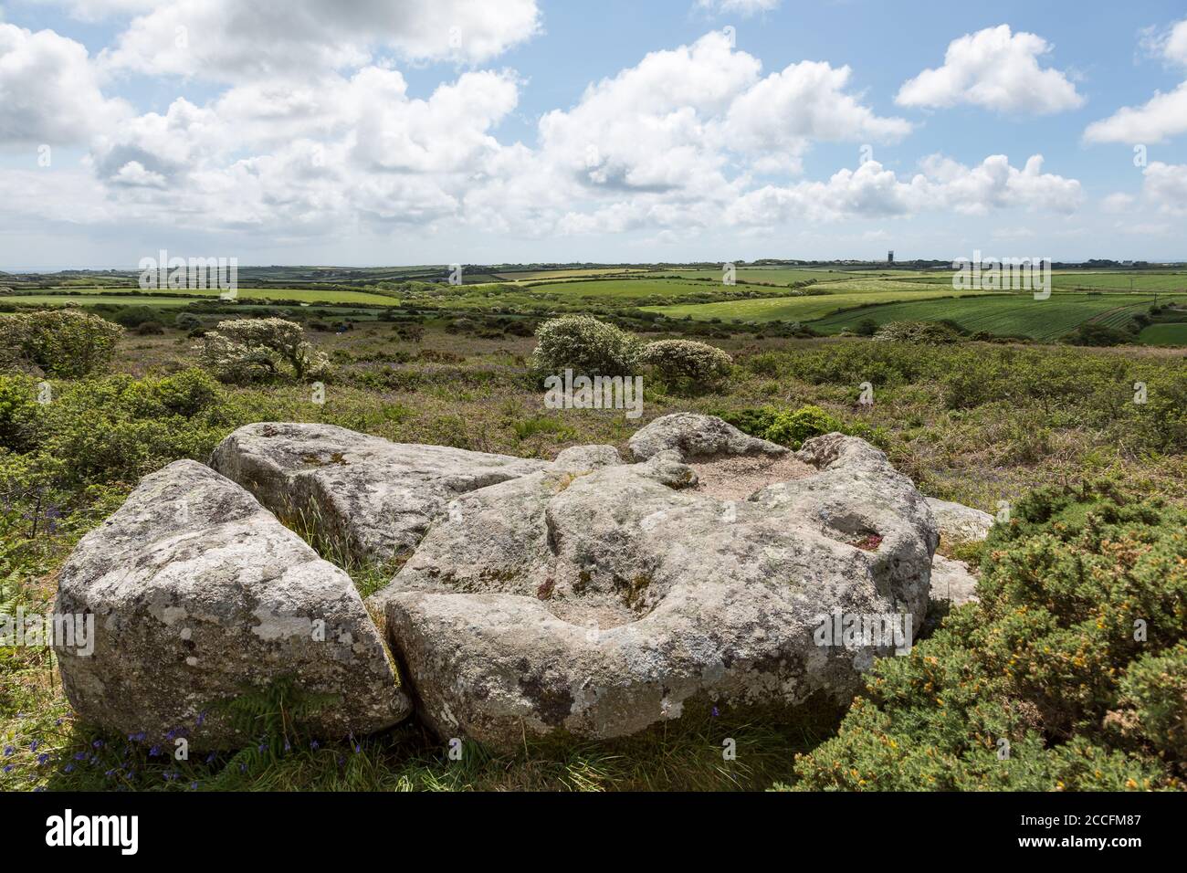 Creeg Tol, alias The Giant's Footprint, probablement un site d'un cairn d'âge de bronze ou d'une tombe de colline, Cornwall Royaume-Uni Banque D'Images