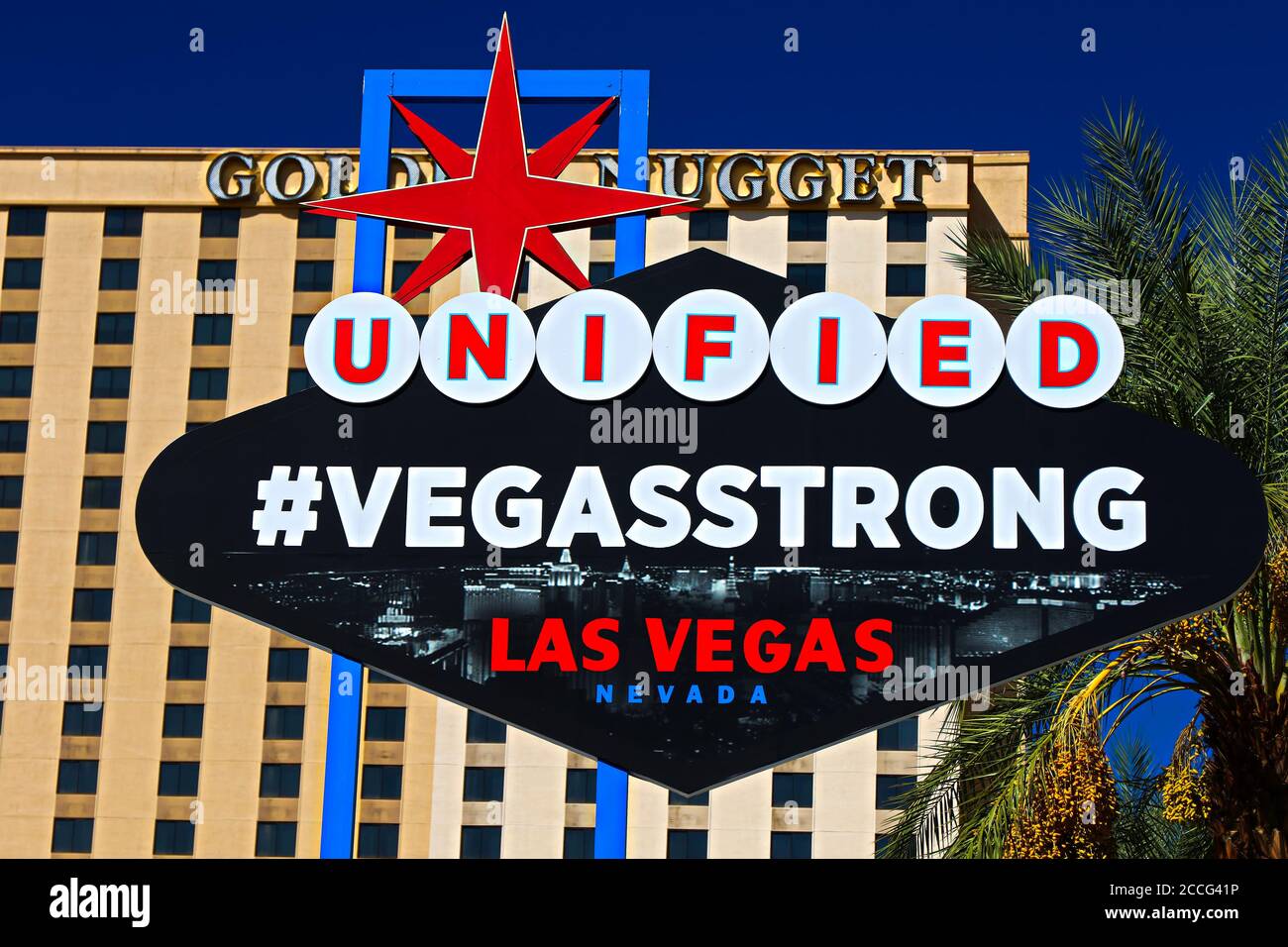 Le SIGNE FORT DE VEGAS sur la journée ensoleillée et lumineuse dans le centre-ville de Las Vegas fond de Golden Nugget Hotel , Nevada USA, 10 oct 2017. Banque D'Images
