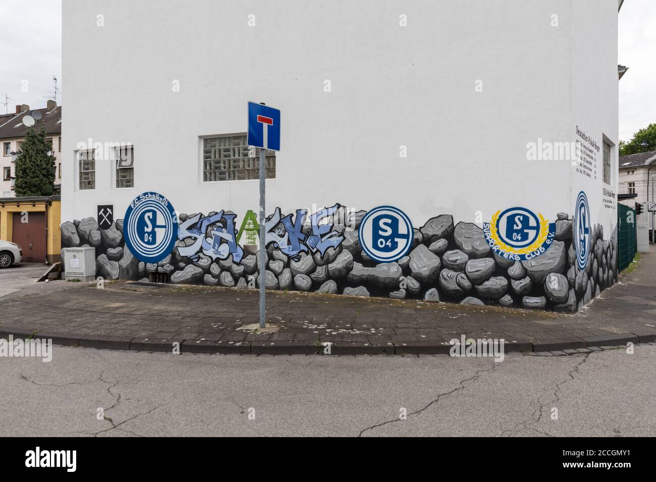 Fan art et grafitti des titres de championnat du club de football FC Schalke 04 dans le quartier des fans de Schalker Meile, Rhénanie-du-Nord-Westphalie, Allemagne Banque D'Images
