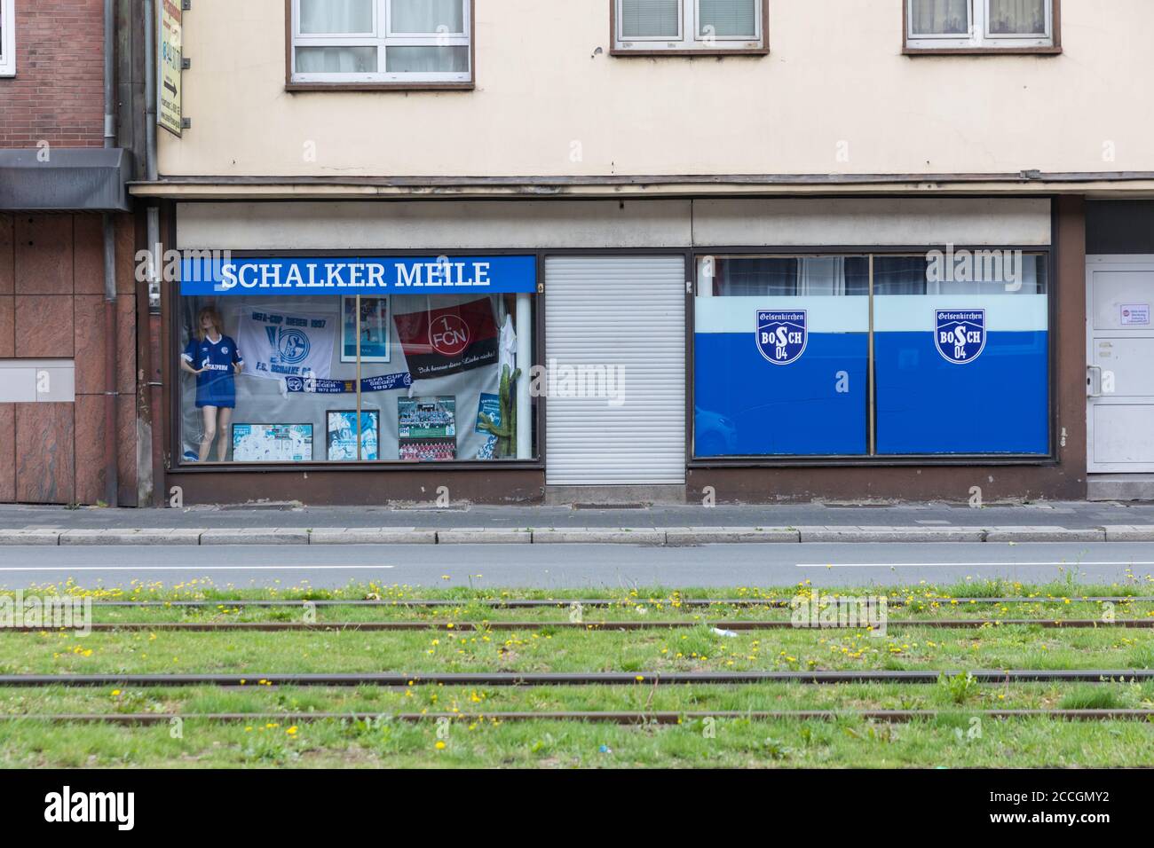 Schalker Meile Fan Shop et zone fan du club de football FC Schalke 04, Kurt-Schumacher-Straße à Gelsenkirchen, Rhénanie-du-Nord-Westphalie, Allemagne Banque D'Images