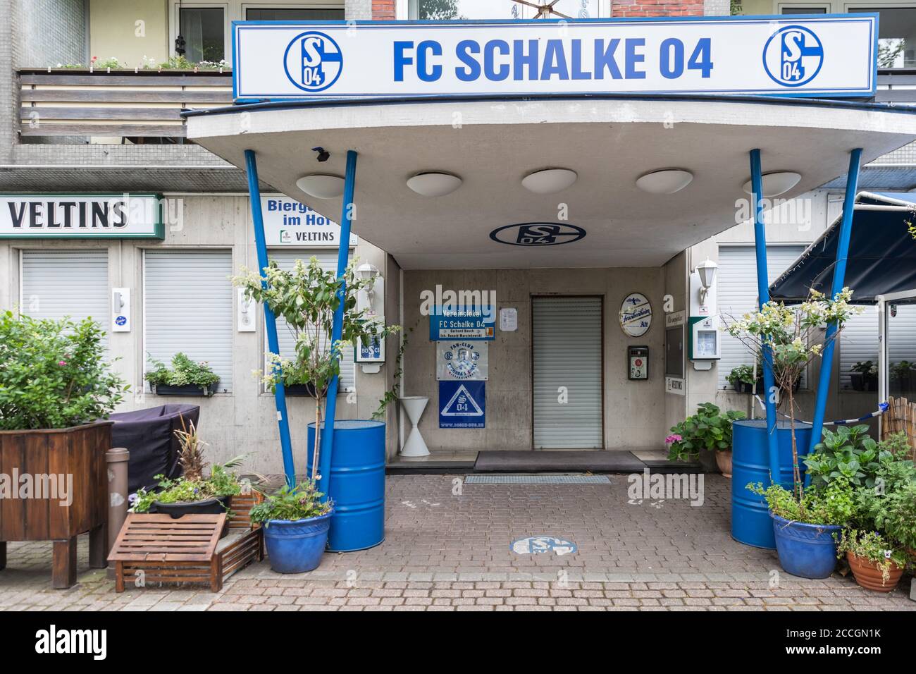 Schalke fan pub et Vereinslokal, zone de Schalker Meile fan du club de football FC Schalke 04, à Gelsenkirchen, Rhénanie-du-Nord-Westphalie, Allemagne Banque D'Images