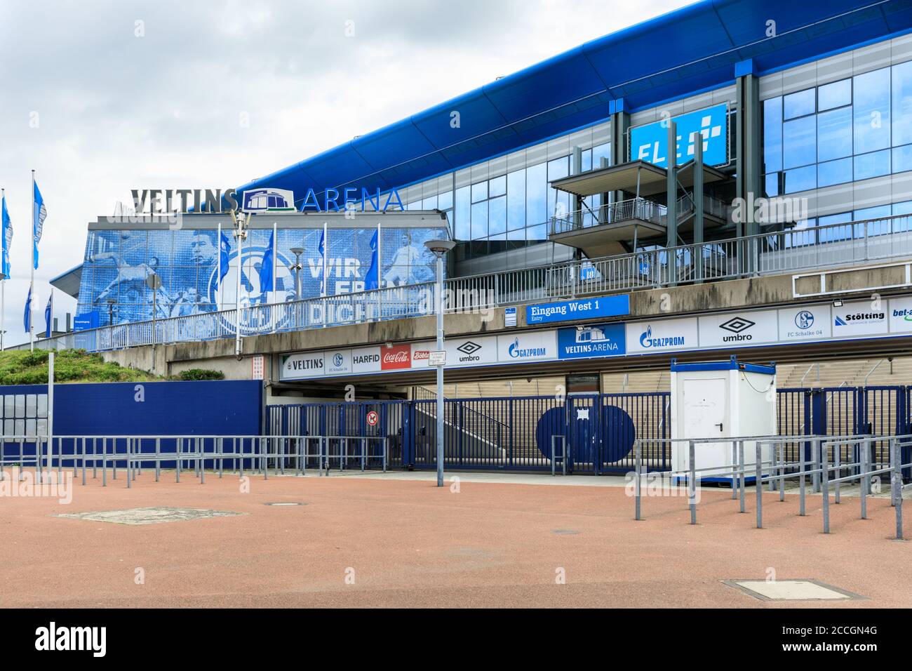 Arena Auf Schalke actuellement aussi Veltins-Arena, FC Schalke 04 club stade de football à Gelsenkirchen, Rhénanie-du-Nord-Westphalie, Allemagne Banque D'Images