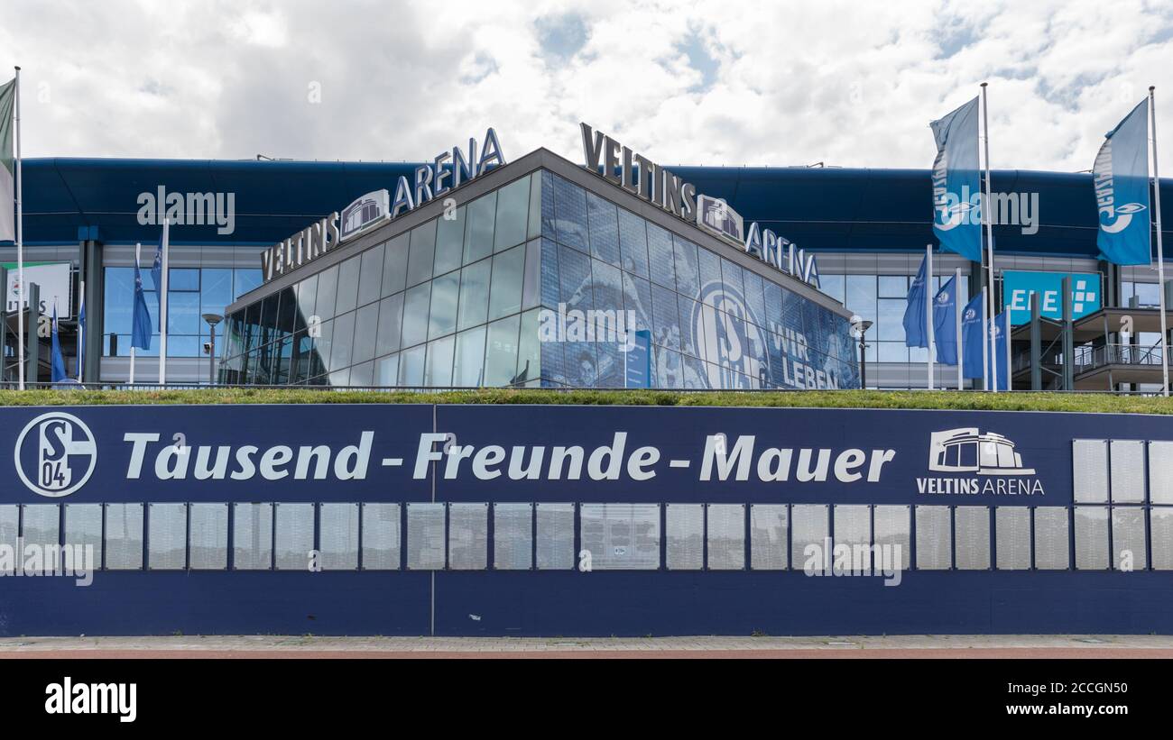 Tausend Freunde Mauer, mur des amis de Schalke, Arena Auf Schalke, Veltins-Arena, stade de football 04 du FC Schalke à Gelsenkirchen, Rhénanie-du-Nord-Westp Banque D'Images