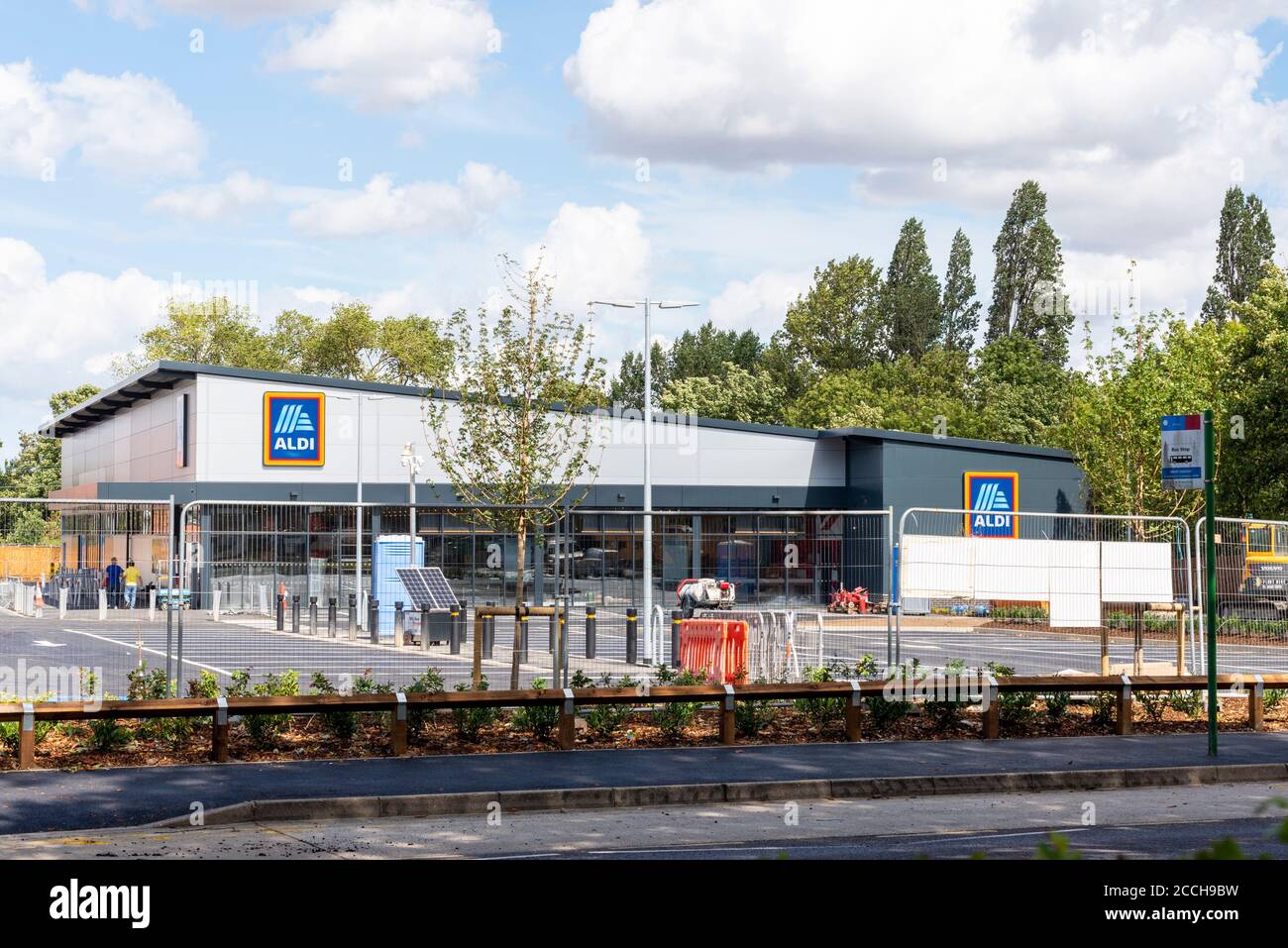 New Aldi sur le site d'EKCO (d'Eric Kirkham Cole Limited), compagnie britannique d'électronique. Retardé en raison du coronavirus COVID-19. Construction Banque D'Images