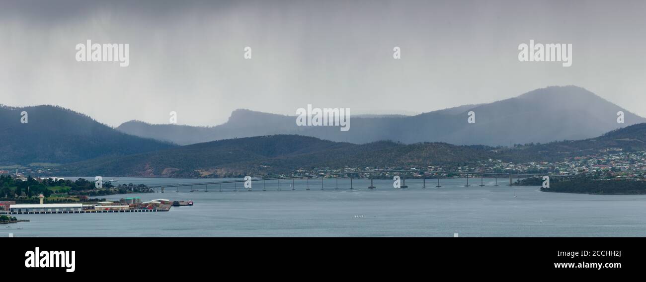 Le pont Tasman le jour des pluies à Hobart Banque D'Images