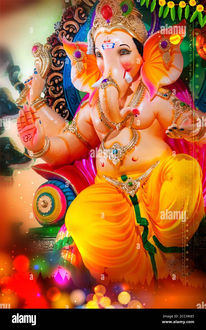 Statue de Lord Ganpati idol pour le festival heureux de Ganesh Chaturthi Inde Banque D'Images