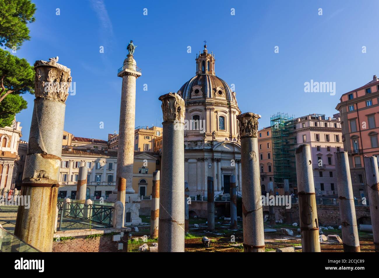 Forum de Trajan, colonne et basilique d'Ulpia, Rome, Italie Banque D'Images