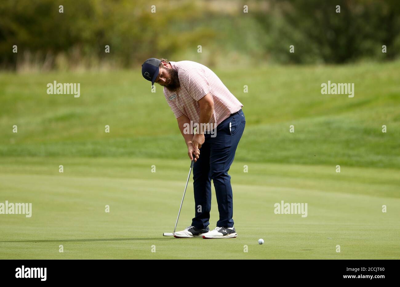 Andrew Johnston, en Angleterre, le treizième vert au cours du quatrième jour de l'Open ISPS Handa Wales au Celtic Manor Resort. Banque D'Images