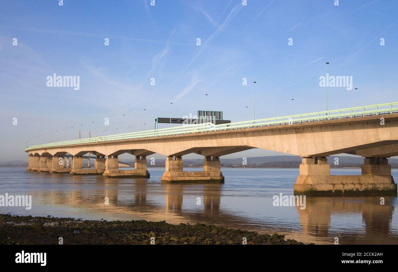 deuxième pont severn et traversée de la rivière à la plage severn L'autoroute M4 Banque D'Images