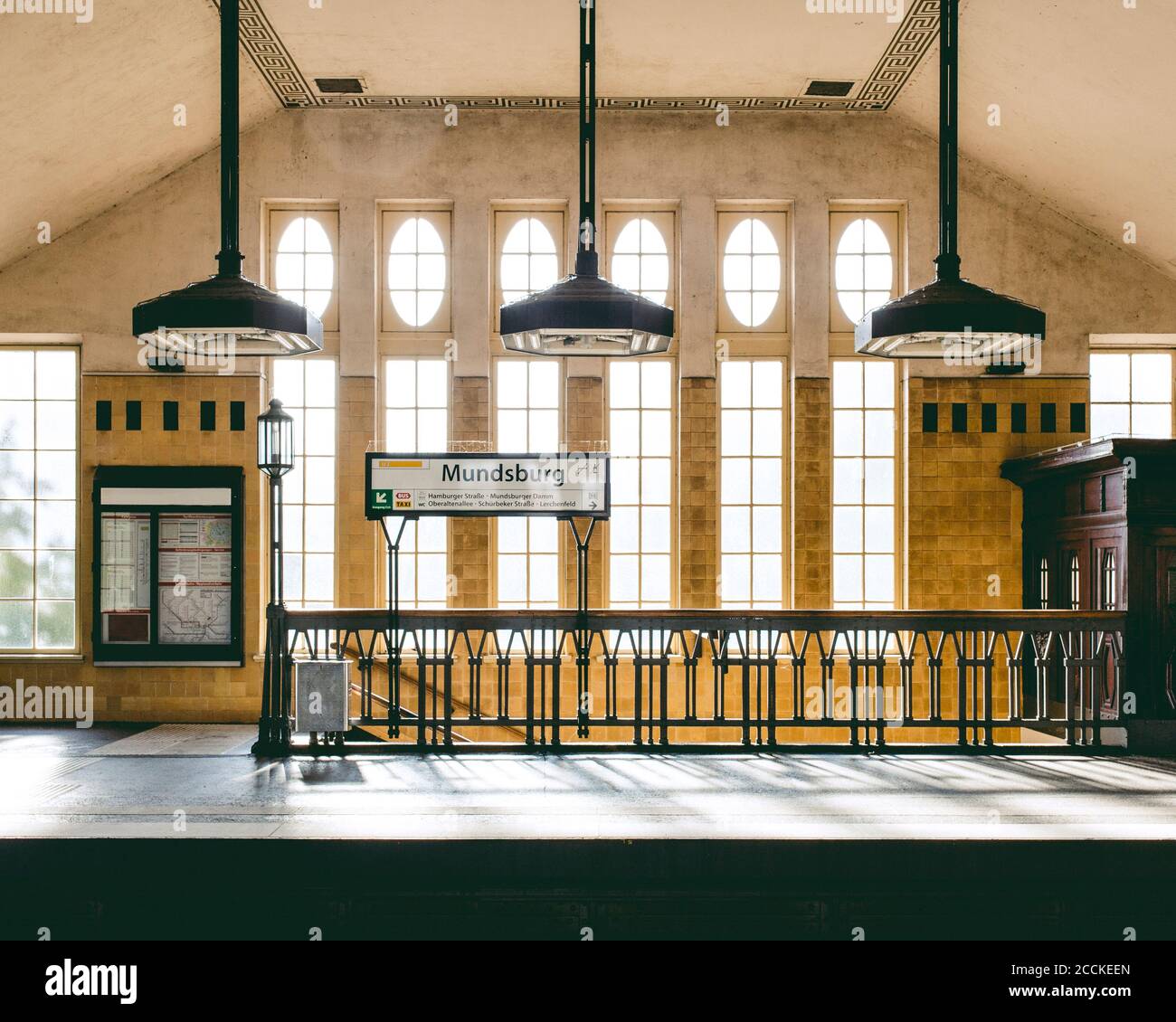 Allemagne, Hambourg, intérieur de la gare de Mundsburg Banque D'Images