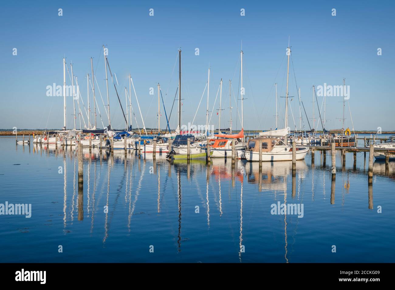Danemark, région du Sud du Danemark, Marstal, Yachts amarrés dans la marina Banque D'Images