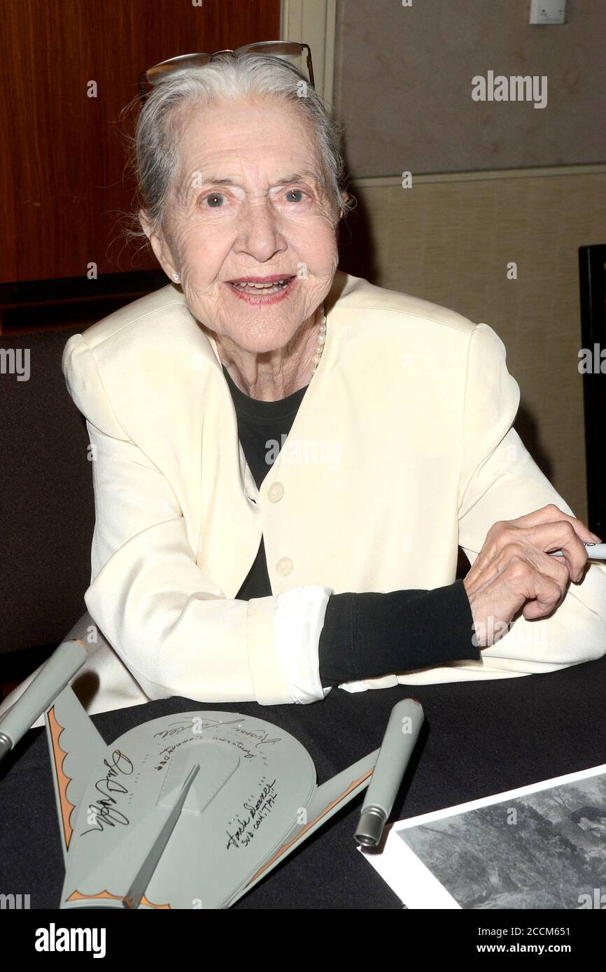 LOS ANGELES - APR 28 : Joanne Linville au Hollywood Show au Westin LAX le 28 avril 2018 à Los Angeles, CA Banque D'Images