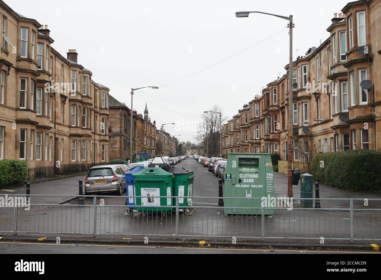 Les immeubles urbains de Glasgow moderne ont été convertis en appartements, debout sur la rue Darnley. Urbain, ville, rue, rues, modernisé, Royaume-Uni. 2017 Banque D'Images