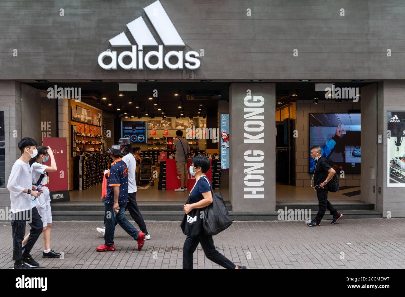 Boutique allemande multinationale de vêtements de sport Adidas vue à Hong Kong. Banque D'Images