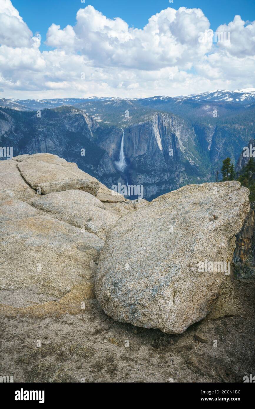 randonnée sur le sentier du pohono jusqu'au taft point, parc national de yosemite aux états-unis Banque D'Images