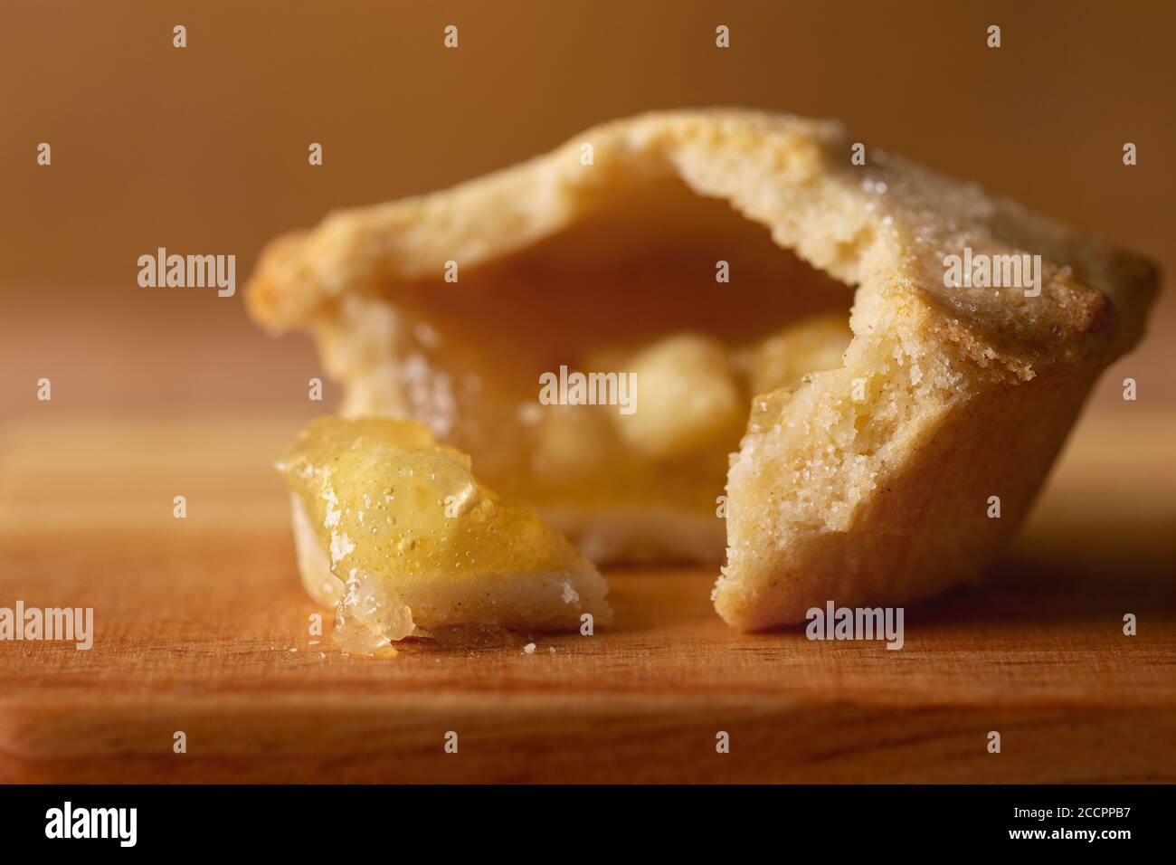 Tarte aux pommes avec une délicieuse garniture Banque D'Images