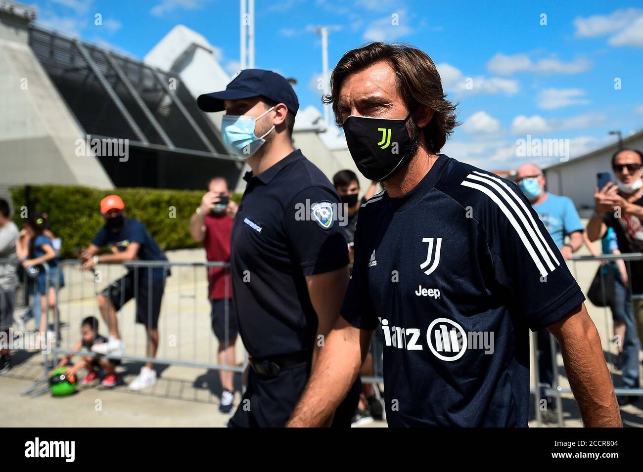 Turin, Italie. 24 août 2020. TURIN, ITALIE - 24 août 2020 : Andrea Pirlo, nouvelle entraîneure en chef du FC Juventua, quitte J Medical. Juventus FC commence les formations d'avant-saison le 24 août. (Photo de Nicolò Campo/Sipa USA) crédit: SIPA USA/Alay Live News Banque D'Images