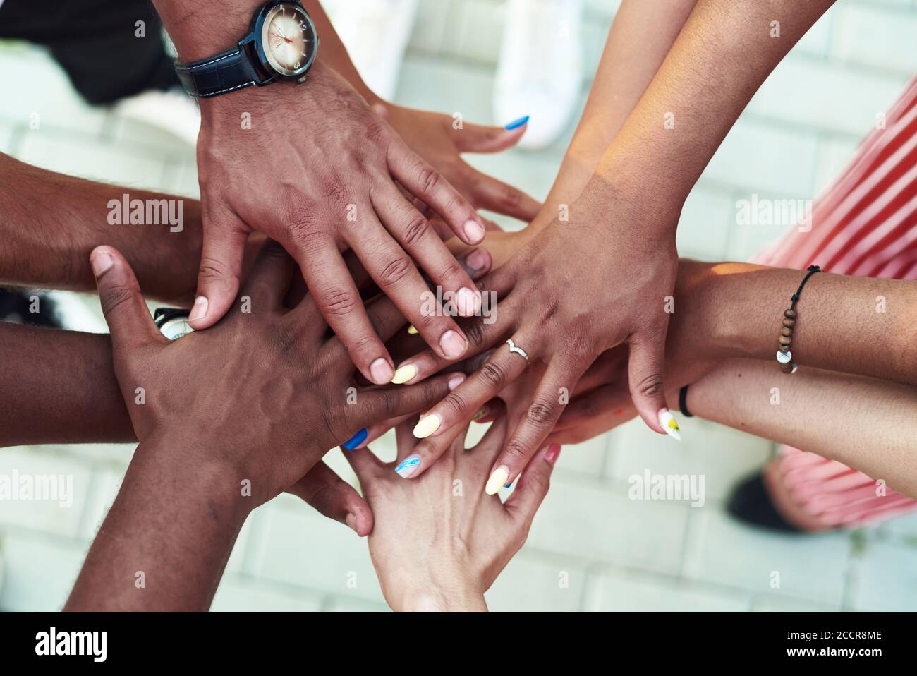 mains-jointes-ensemble-banque-de-photographies-et-d-images-haute