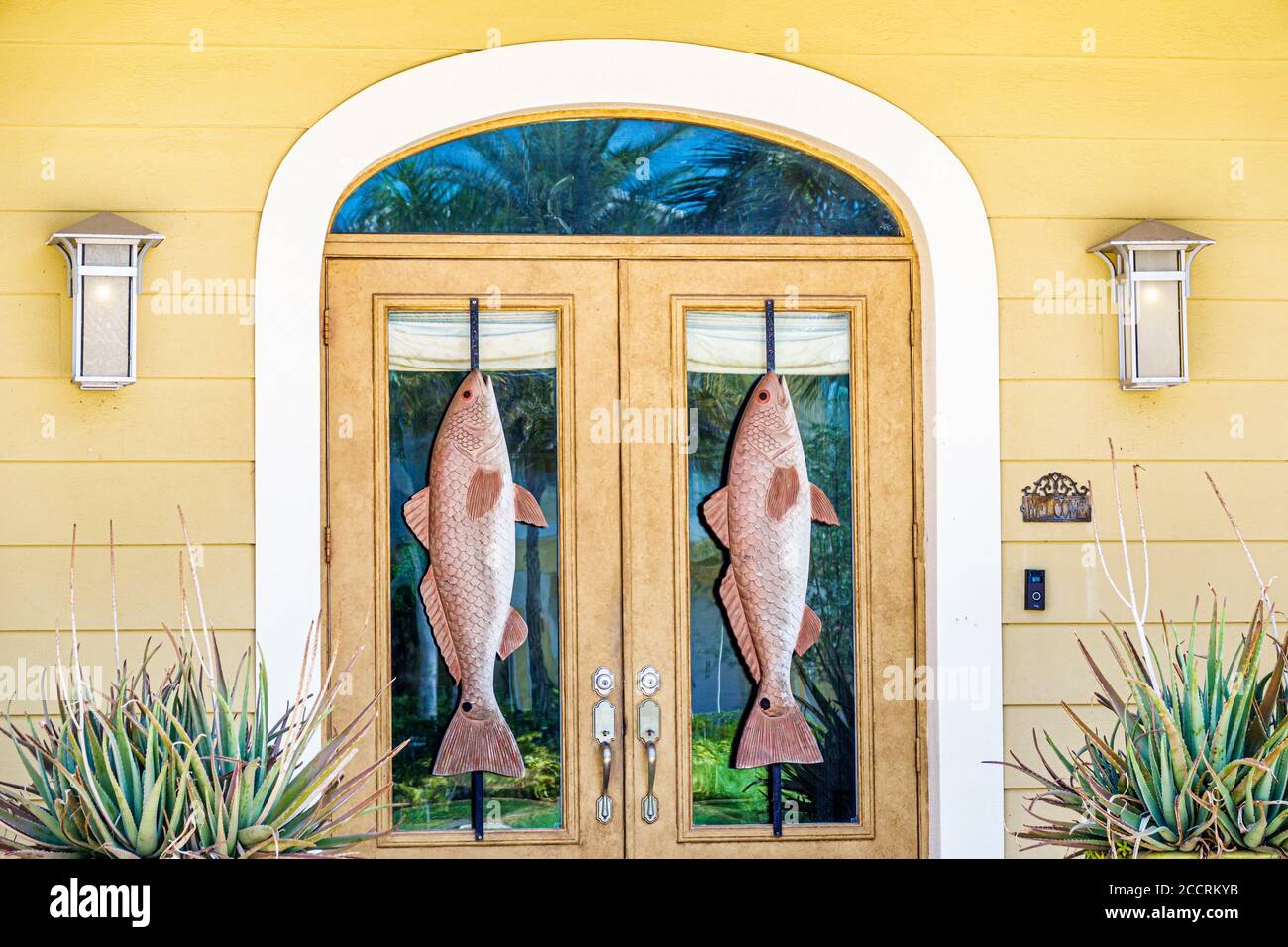 Florida,Matlacha,Isles Shores,entrée de résidence, portes,décor côtier, sculpture de poisson, les visiteurs Voyage tourisme touristique repère Landm Banque D'Images