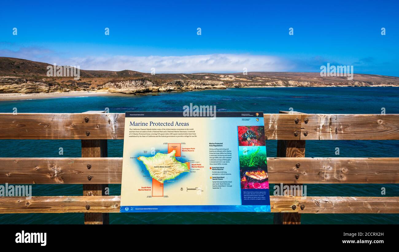 Panneau d'interprétation pour les aires marines protégées de l'île Santa Rosa, parc national des îles Anglo-Normandes, Californie, États-Unis Banque D'Images