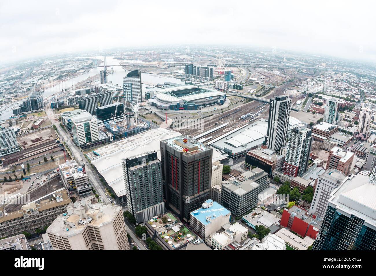 Melbourne, Australie - 7 janvier 2009 : vue aérienne de Melbourne prise de la tour du Rialto. Image fisheye Banque D'Images