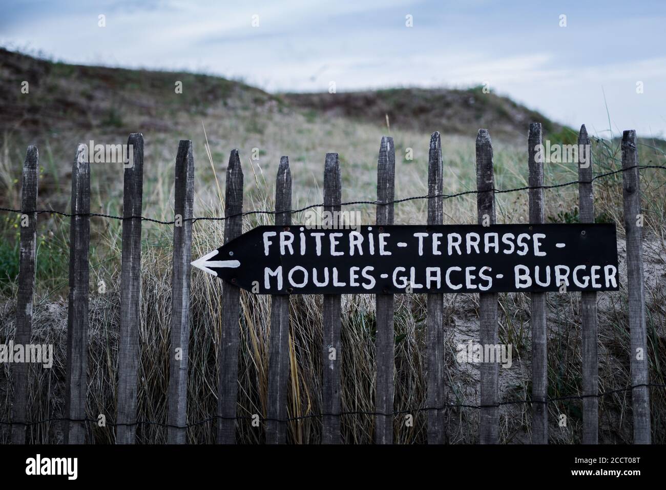 Signez les frites, la terrasse, les moules, la crème glacée, le hamburger Banque D'Images