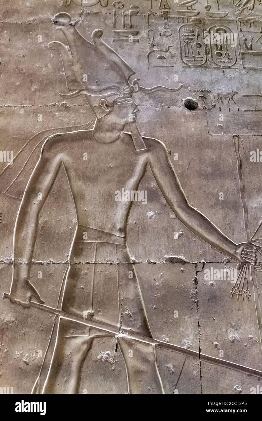 Sculptures murales à Abydos, Égypte Banque D'Images