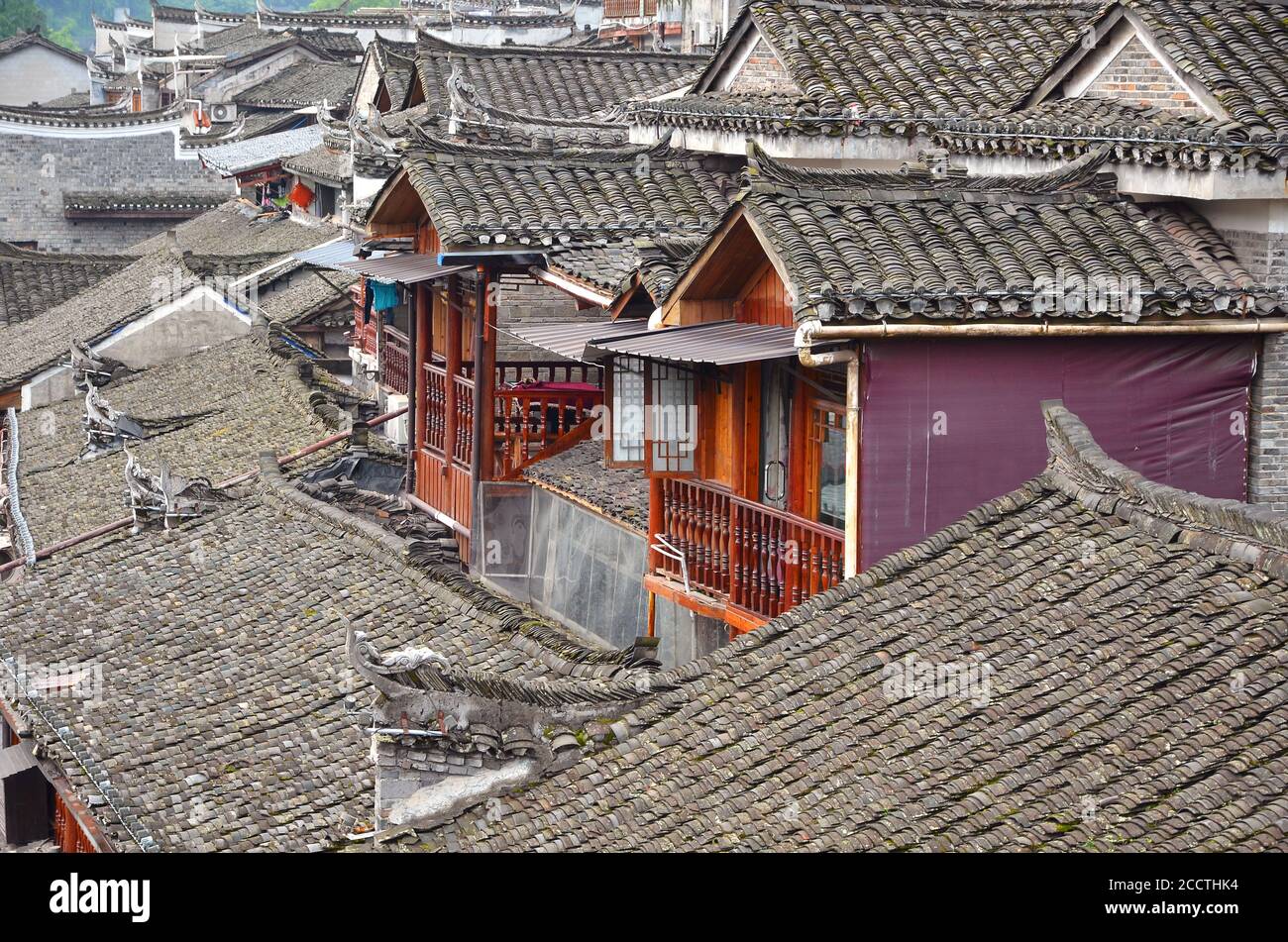 Toits de la ville de Fenghuang Banque D'Images