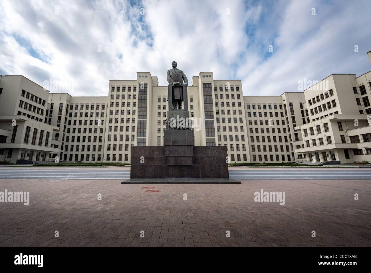 Maison du gouvernement et monument Lénine - Minsk, Bélarus Banque D'Images