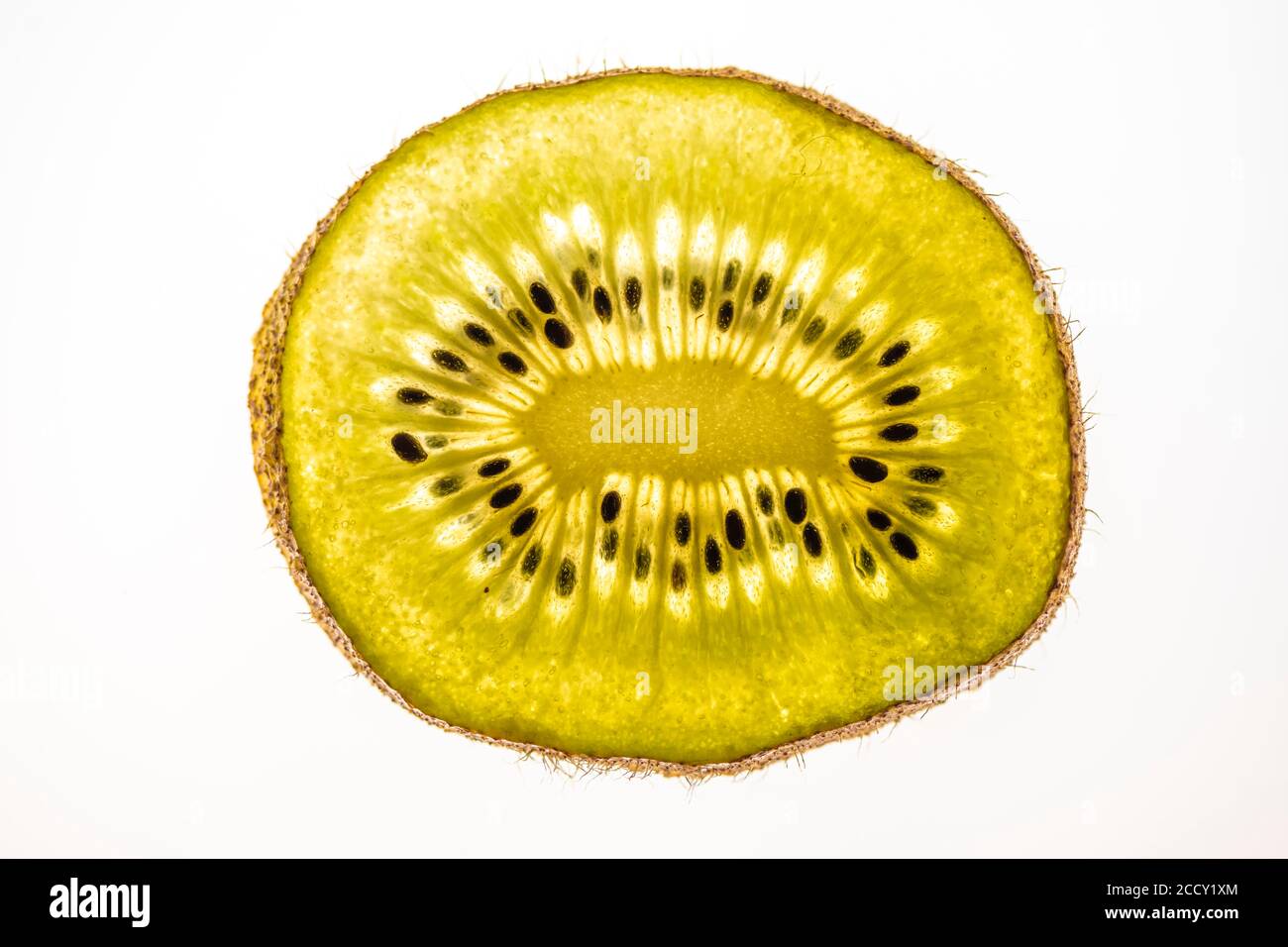 Tranche d'un kiwi, fruit, fond blanc, photographie alimentaire Banque D'Images