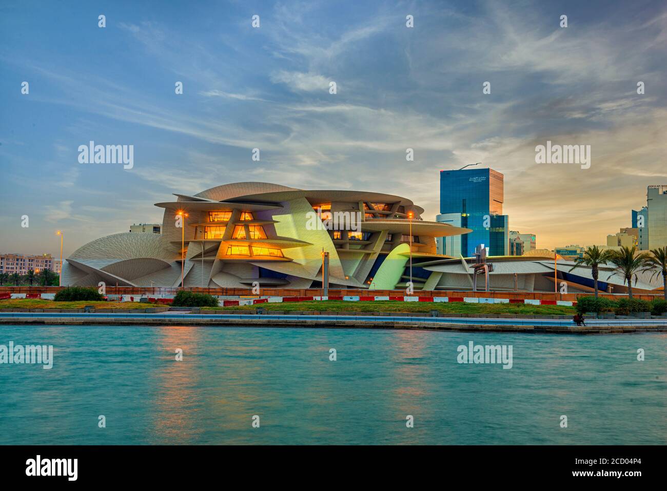 Vue du coucher de soleil au Qatar National Museum Banque D'Images