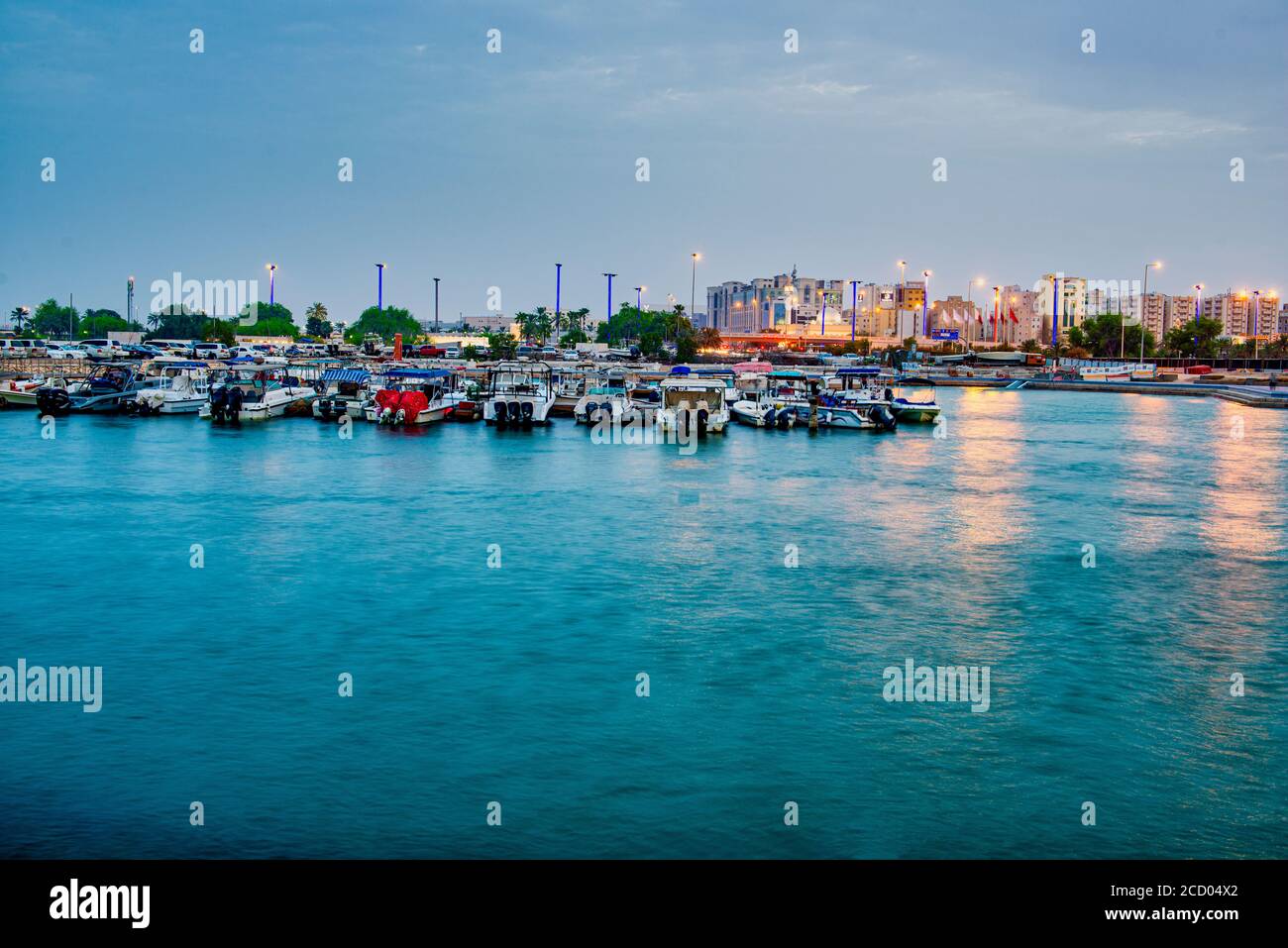 Vue sur la ville de Doha au coucher du soleil Banque D'Images