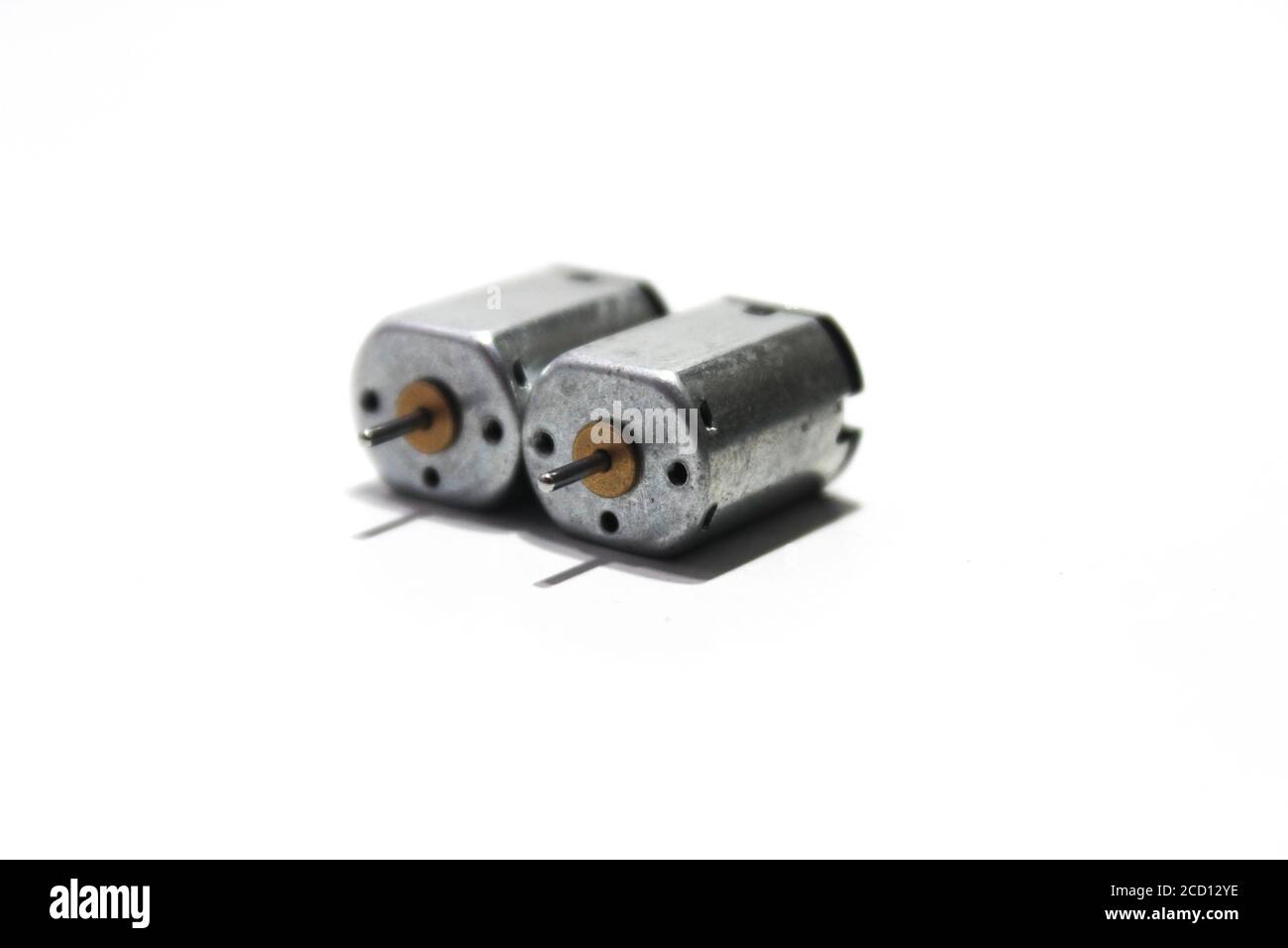 Une image de moteur de drone électrique sur fond blanc Banque D'Images
