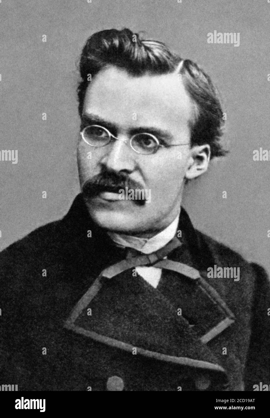 Friedrich Nietzsche. Portrait de Friedrich Wilhelm Nietzsche (1844-1900) par le studio Gebrüder Siebe, c.1869 Banque D'Images