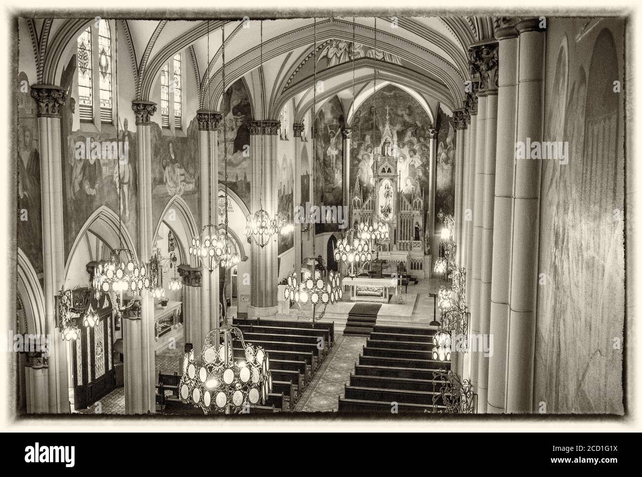 Campinas, Sao Paolo/Brésil - septembre 20 2012: Basilique notre-Dame du Carmel, vue intérieure personne Banque D'Images