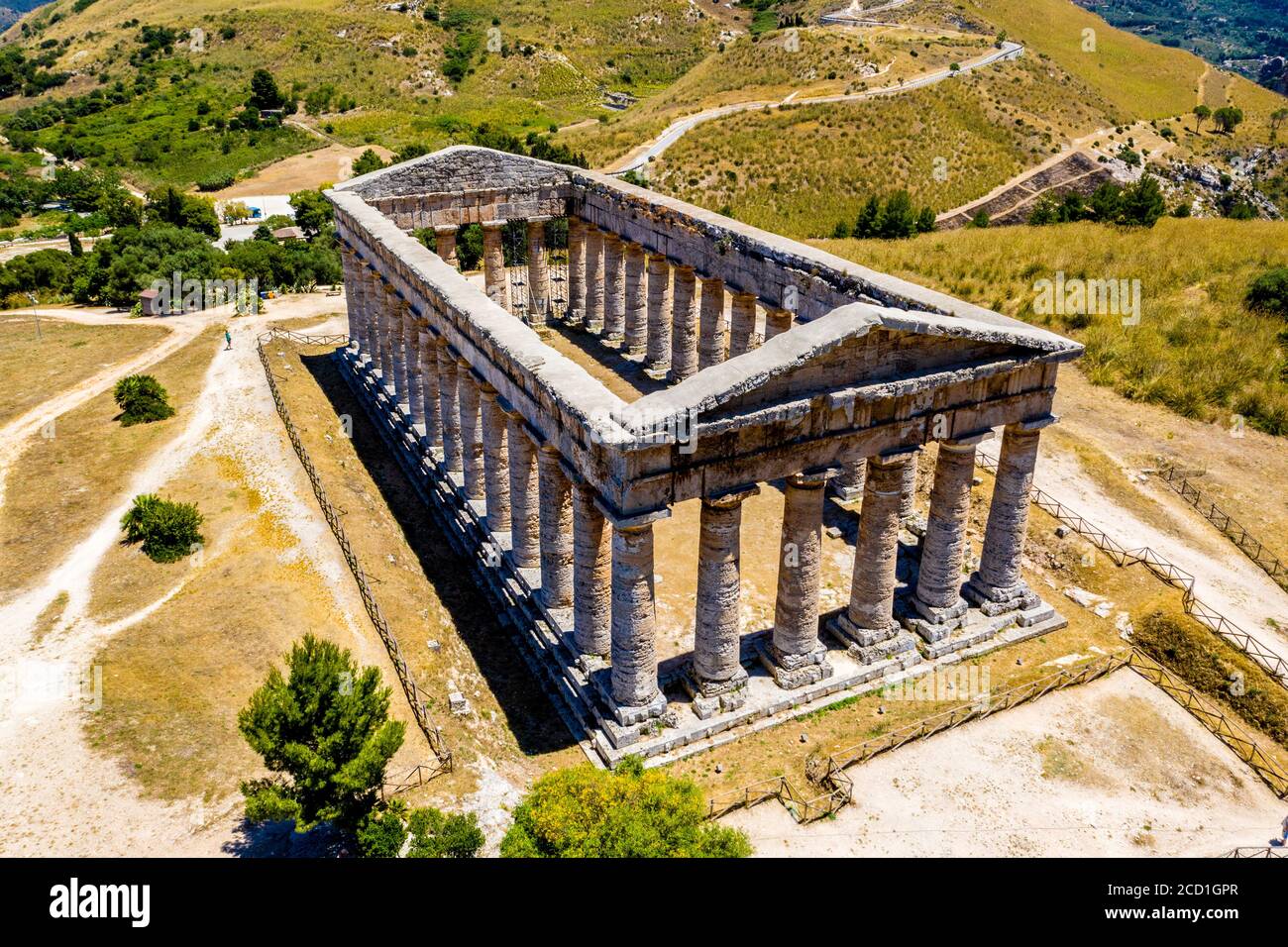 Vue aérienne du Temple de Segesta, juste à l'extérieur d'Alcamo, dans le nord-ouest de la Sicile, en Italie Banque D'Images