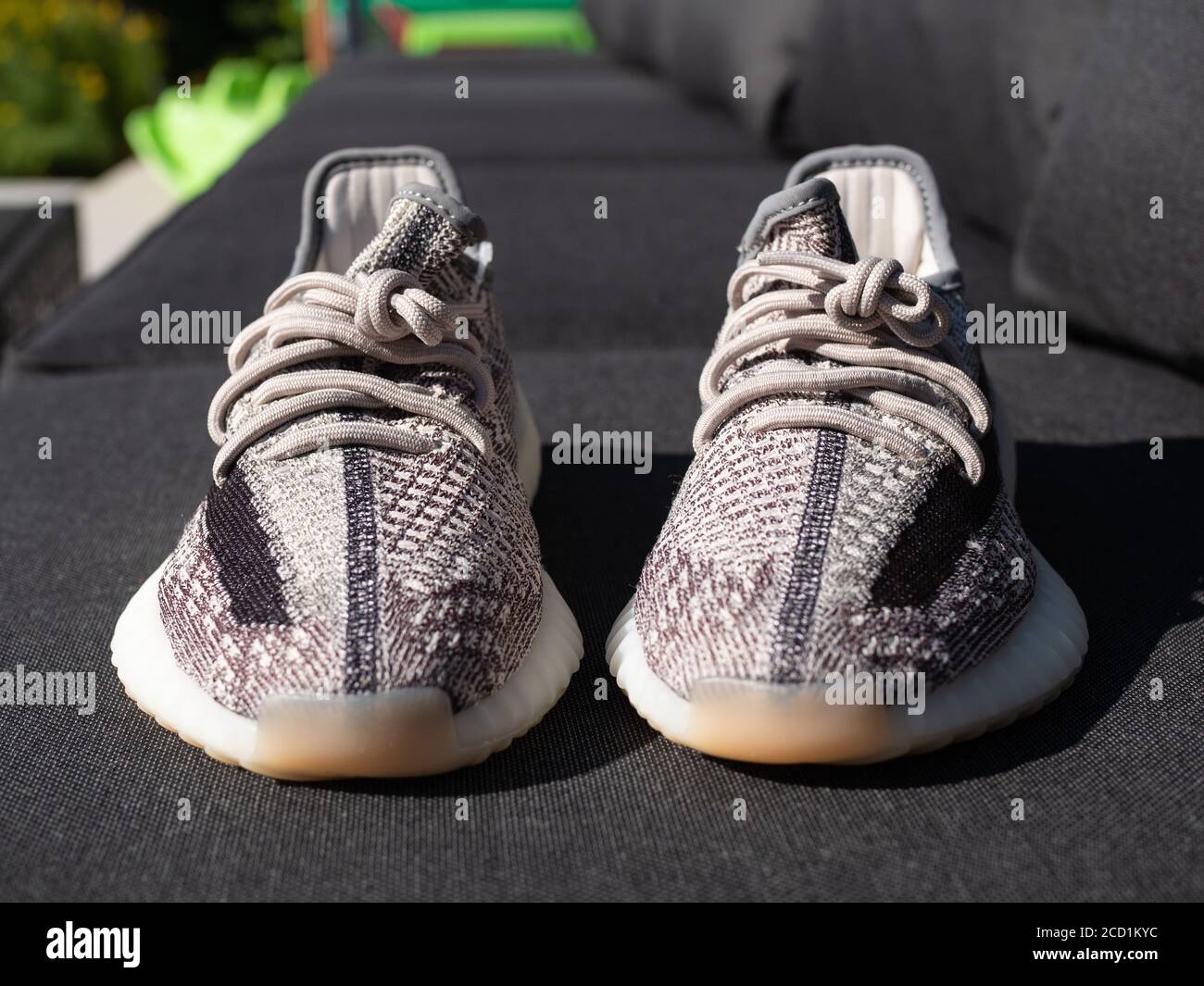 BLOTZHEIM, FRANCE - 20 AOÛT 2020 : Adidas Yeezy Boost 350 Photo Stock -  Alamy