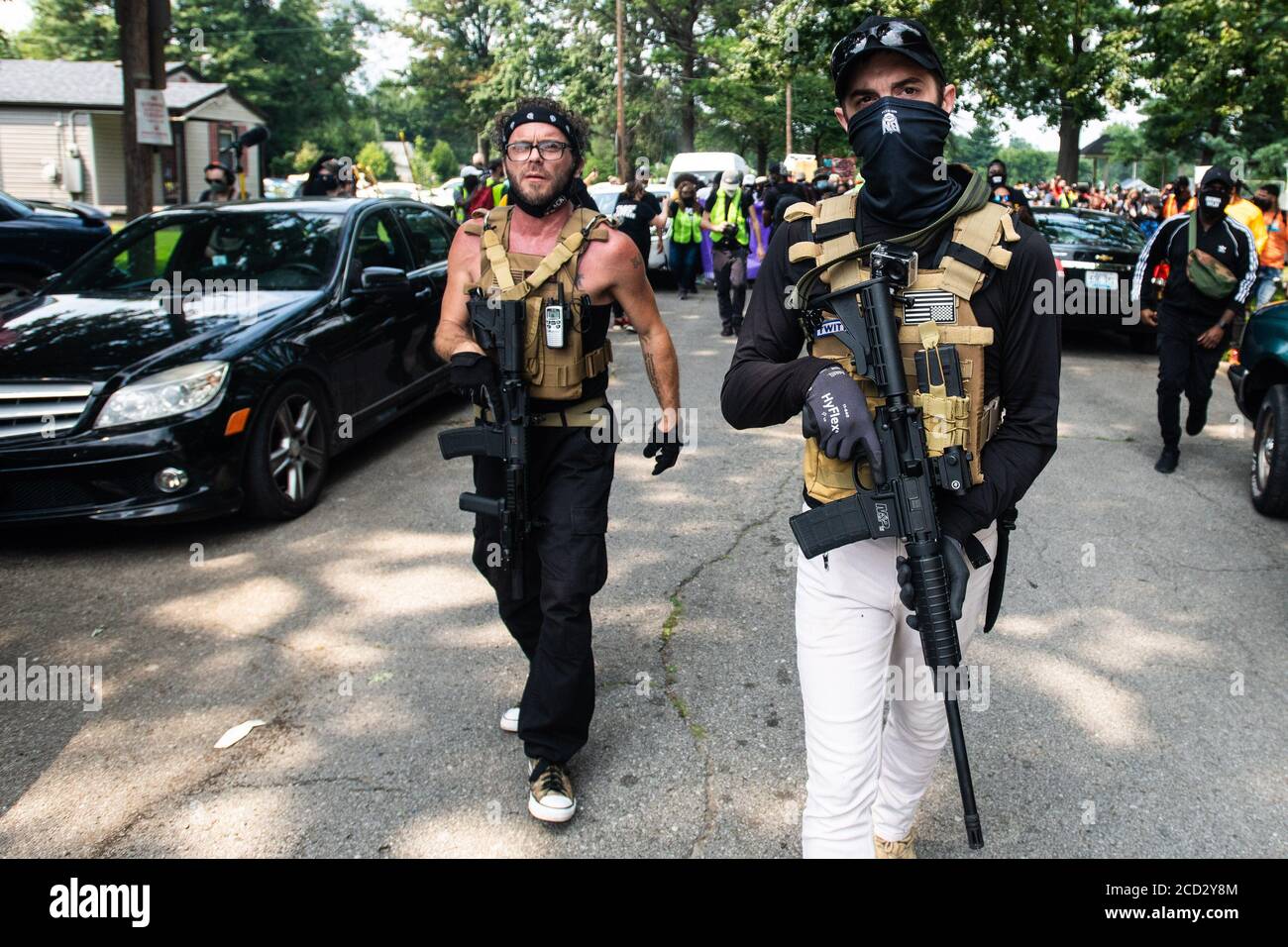 Louisville, Kentucky, États-Unis. 25 août 2020. Les membres de la Garde unie de Pharoah aident à protéger les manifestants le dernier jour de BreonnaCon, « la journée d'action », le 25 août 2020 à Louisville, Kentucky. ( Credit: Chris Tuite/image Space/Media Punch)/Alamy Live News Banque D'Images