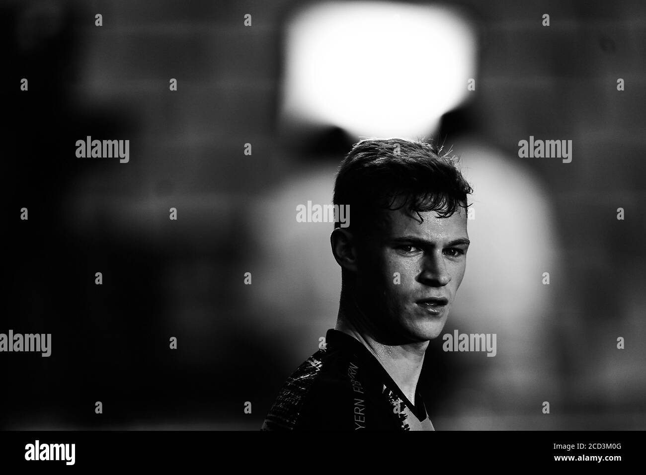 Joshua KIMMICH (M) dans le soir soleil, coucher de soleil, coucher de soleil, portrait latéral, portrait, image individuelle rognée, motif unique, football Champions League, finale, Paris St. Germain (PSG) - FC Bayern Munich (M). 0: 1, le 23 août 2020 à l'Estadio da Luz à Lisbonne/Portugal. PHOTO: Peter Schatz/Pool via SVEN SIMON photo Agency. Ã‚| utilisation dans le monde entier Banque D'Images