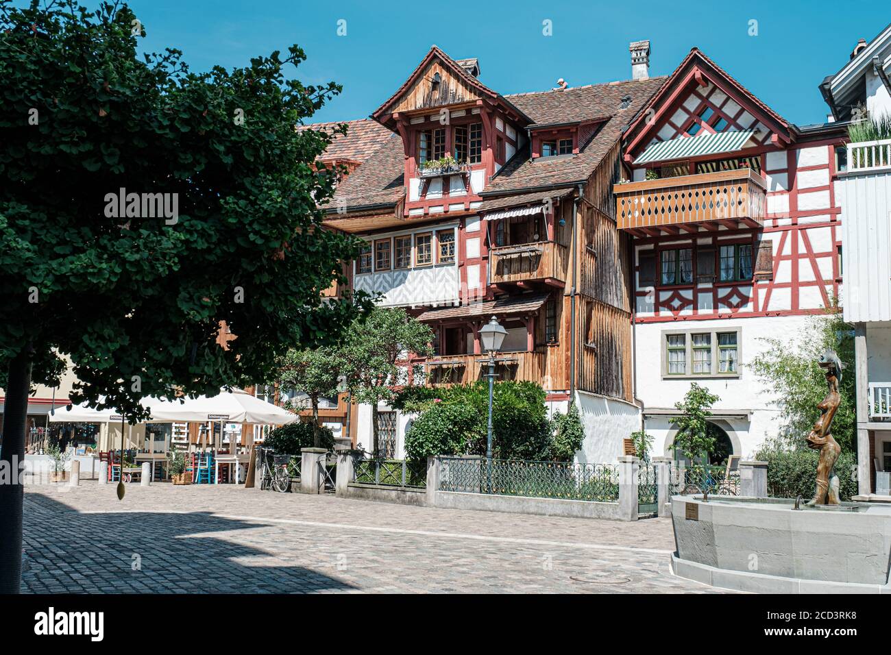 Vue sur les belles maisons historiques de la ville suisse d'Arbon Banque D'Images