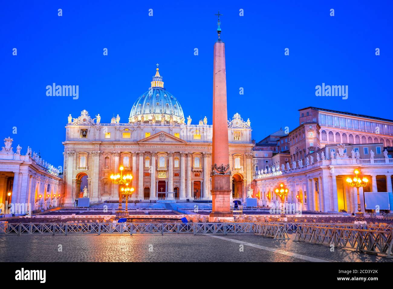Rome, Italie - matin du crépuscule avec Vatican, basilique San Pietro Banque D'Images