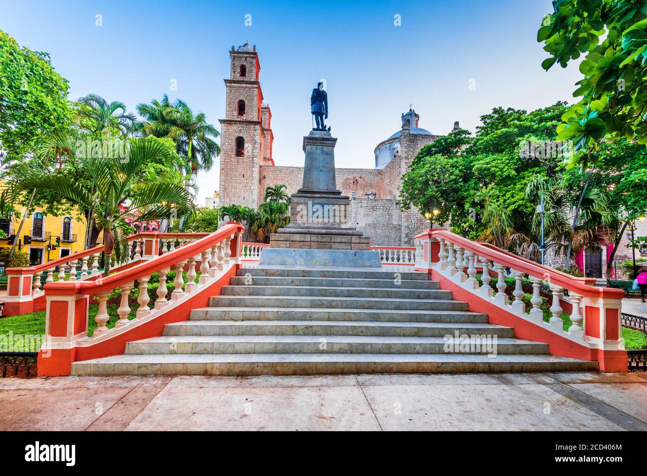 Merida, Mexique. Architecture coloniale hispanique dans le Parque Hidalgo, péninsule du Yucatan en Amérique centrale. Banque D'Images