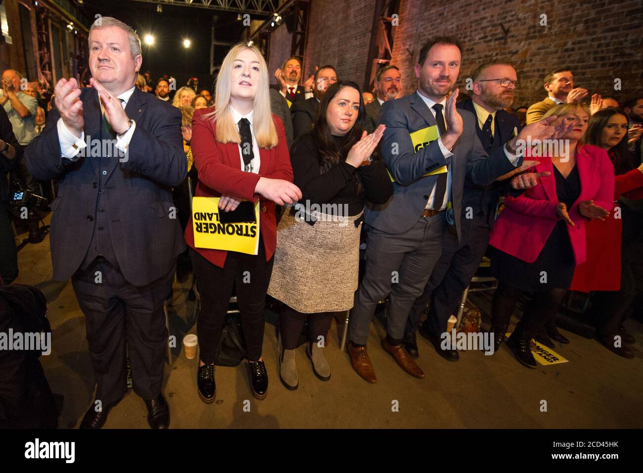 Glasgow, Écosse, Royaume-Uni. 27 novembre 2019. Photo : (à gauche) Ian Blackford MP; (2e à gauche) Amy Callaghan MP. Lancement du manifeste électoral officiel du Parti national écossais (SNP) pour l'élection générale le 12 décembre 2019. Banque D'Images