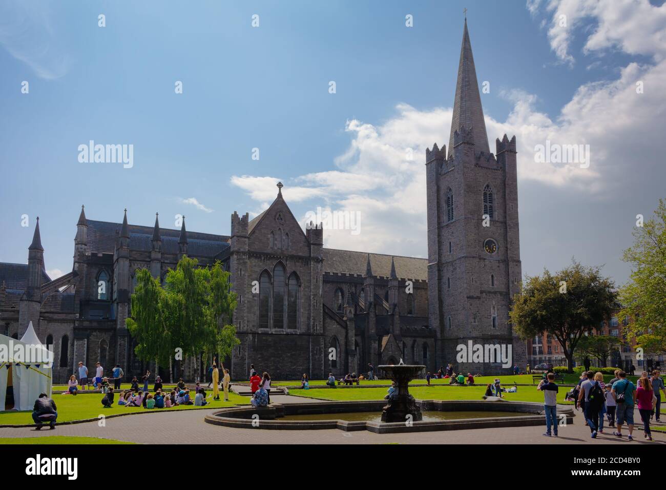 DUBLIN, IRLANDE - mai 2016 : vue extérieure de la cathédrale Saint-Patrick de Dublin. Banque D'Images
